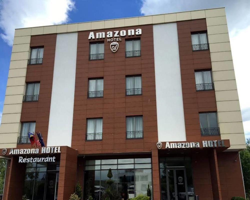 Amazona Hotel Pristina Exteriör bild